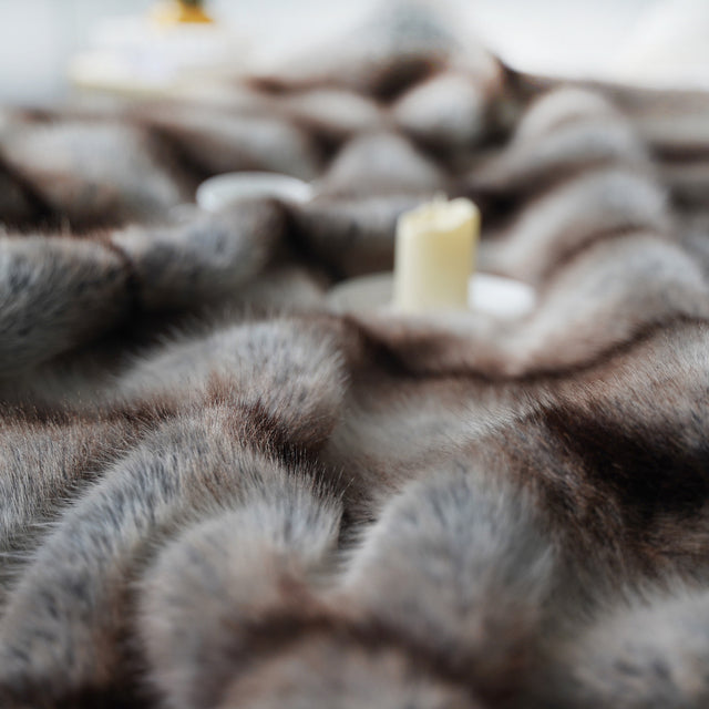 Luxury Faux Fur Blanket – Ultra Soft, Thick & Warm Throw Blanket | Cozy Blanket Collection